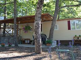 Cosy Mobile Home in Toscana With Shared Pool