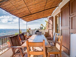 Villa in Cortona With Pool