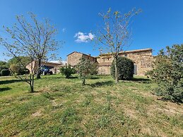 Tasteful Countryside Stay