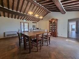Tasteful Countryside Stay