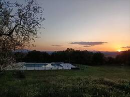 Tasteful Countryside Stay