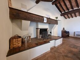 Tasteful Countryside Stay