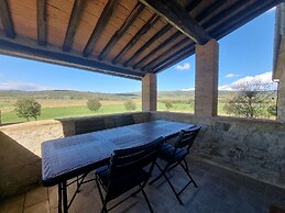 Tasteful Countryside Stay
