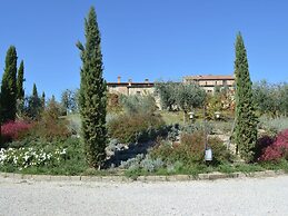 Apartment in Tuscany With Stunning Views