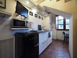 Pretty Apartment Near San Gimignano