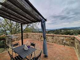 Tuscan Scenic View Stay