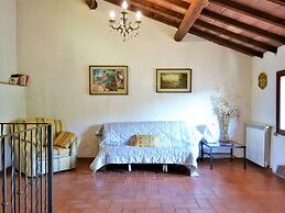 Apartment in Massa Marittima With Pools