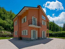 Villa in Borgo Pace With Private Pool