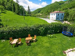 Villa in Borgo Pace With Private Pool