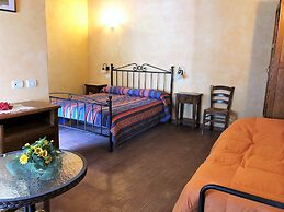 Farmhouse in Apecchio With Pool & Spa