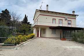 Belvilla by OYO Casa Mana1