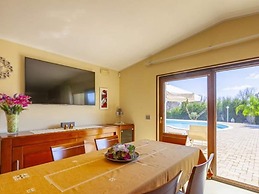Villa Near Gallipoli w/ Pool