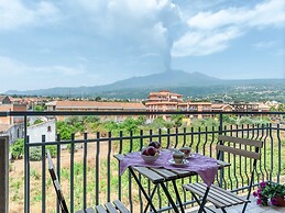 Etna & Sea View Apartment