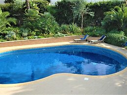 Villa in Valderice With Pool and Garden