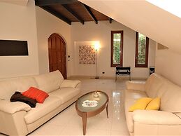 Villa in Valderice With Pool and Garden