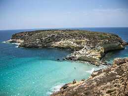 Apartment in Sicily Near Beach & Pool