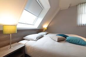 Villa in Zeeland With Jacuzzi and Sauna