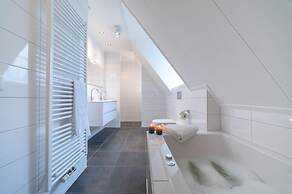 Villa in Zeeland With Jacuzzi and Sauna