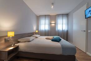 Villa in Zeeland With Jacuzzi and Sauna