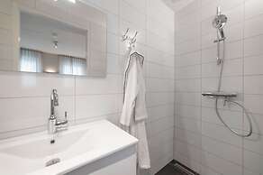 Villa in Zeeland With Jacuzzi and Sauna