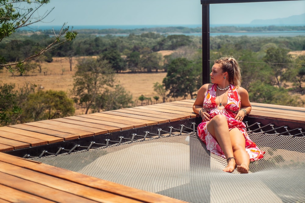 Alaya Yoga & Surf & Retreat