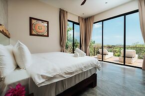 Alaya Yoga & Surf & Retreat