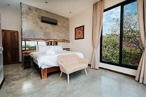 Alaya Yoga & Surf & Retreat