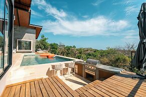 Alaya Yoga & Surf & Retreat