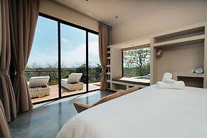 Alaya Yoga & Surf & Retreat