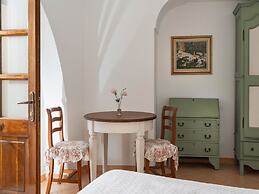 Villa in Nocelle With Amalfi Coast Views