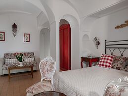 Villa in Nocelle With Amalfi Coast Views