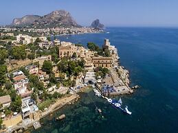 Villa in Sicily With Sea Access