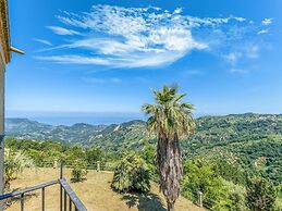 Lavish Sicilian Villa With Pool