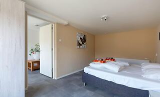 Spacious Flat With Views of the Harbour