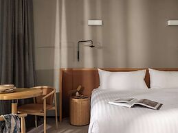Wonil Hotel Perth - Handwritten Collection