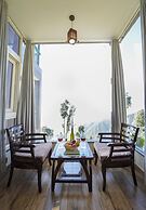 La Belle Vue by Dumnu Homes
