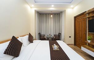 La Belle Vue by Dumnu Homes