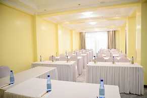La Beila Hotel Meru