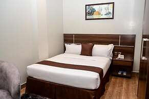 La Beila Hotel Meru