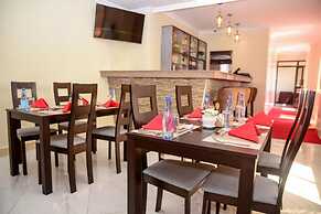 La Beila Hotel Meru