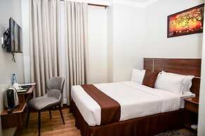 La Beila Hotel Meru