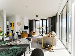Villa in Zeewolde With Private Jetty
