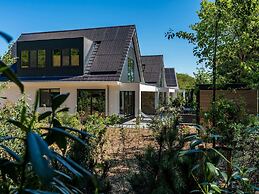 Beautiful Villa With Extensive Wellness