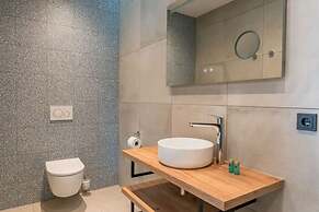 Beautiful Villa With Extensive Wellness