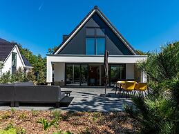 Beautiful Villa With Extensive Wellness