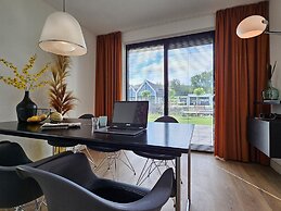 Luxury Villa With Veranda, Canoe