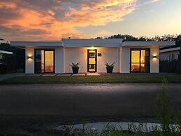 Luxury Villa With Veranda, Canoe