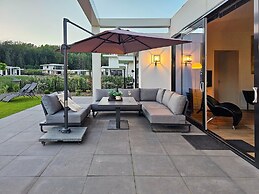 Luxury Villa With Veranda, Canoe