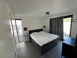 Villa w/ Hot Tub & Jetty