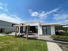 Villa w/ Hot Tub & Jetty
